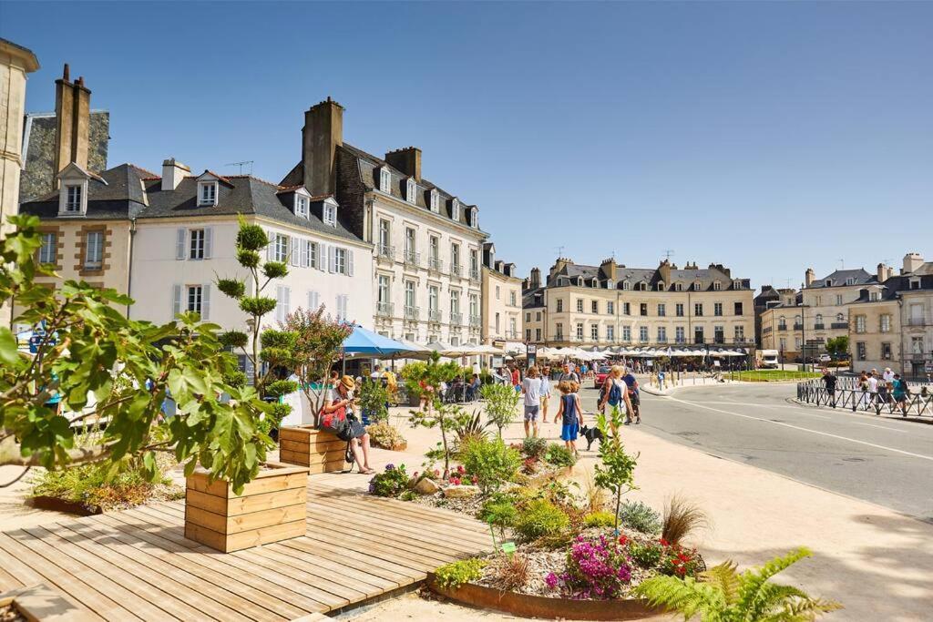 Appartement A Mi-Chemin à Vannes Extérieur photo