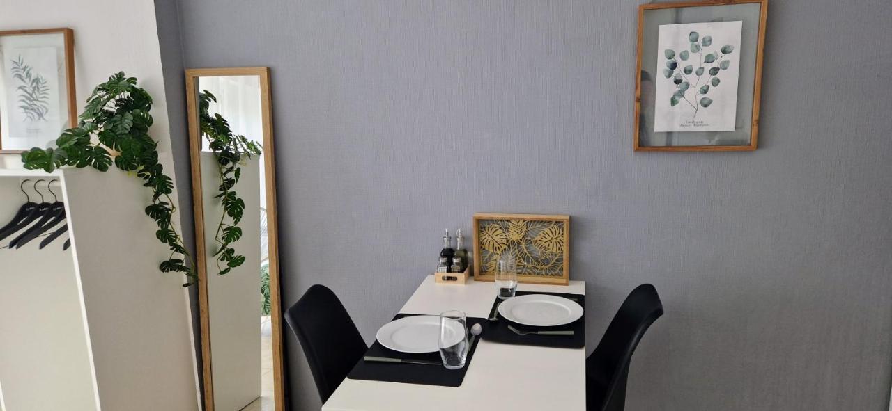 Appartement A Mi-Chemin à Vannes Extérieur photo